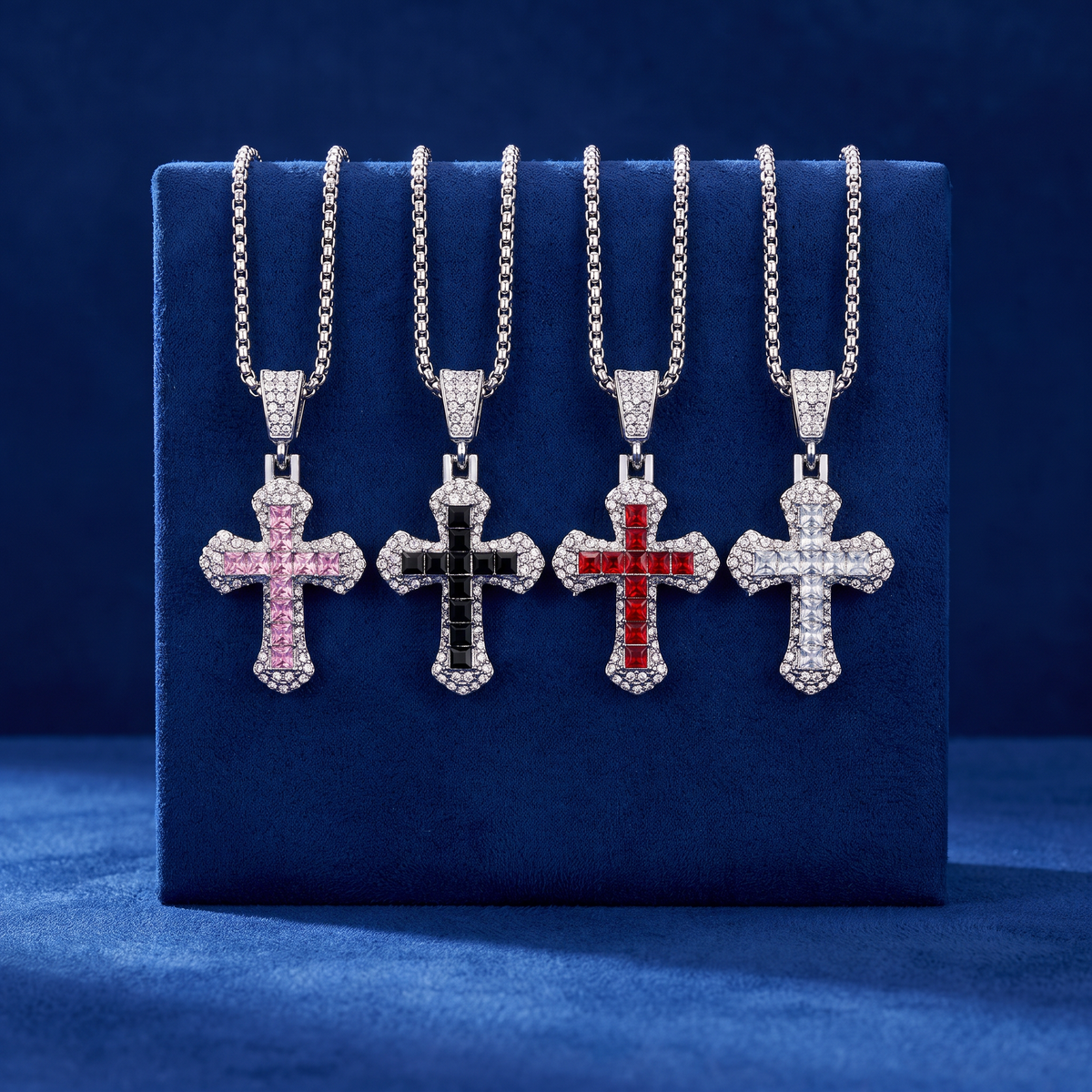 Collar de Cruz con Cristales Brillantes